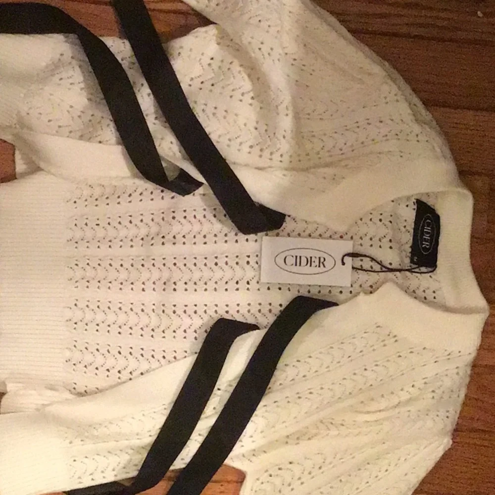 Cardigan - Picture 1 of 3